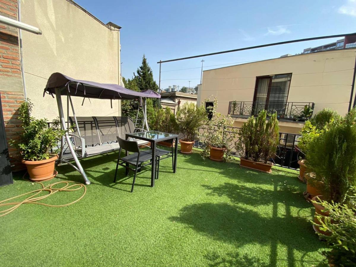 Brand New Apartment With Terrace Tbilisi Esterno foto