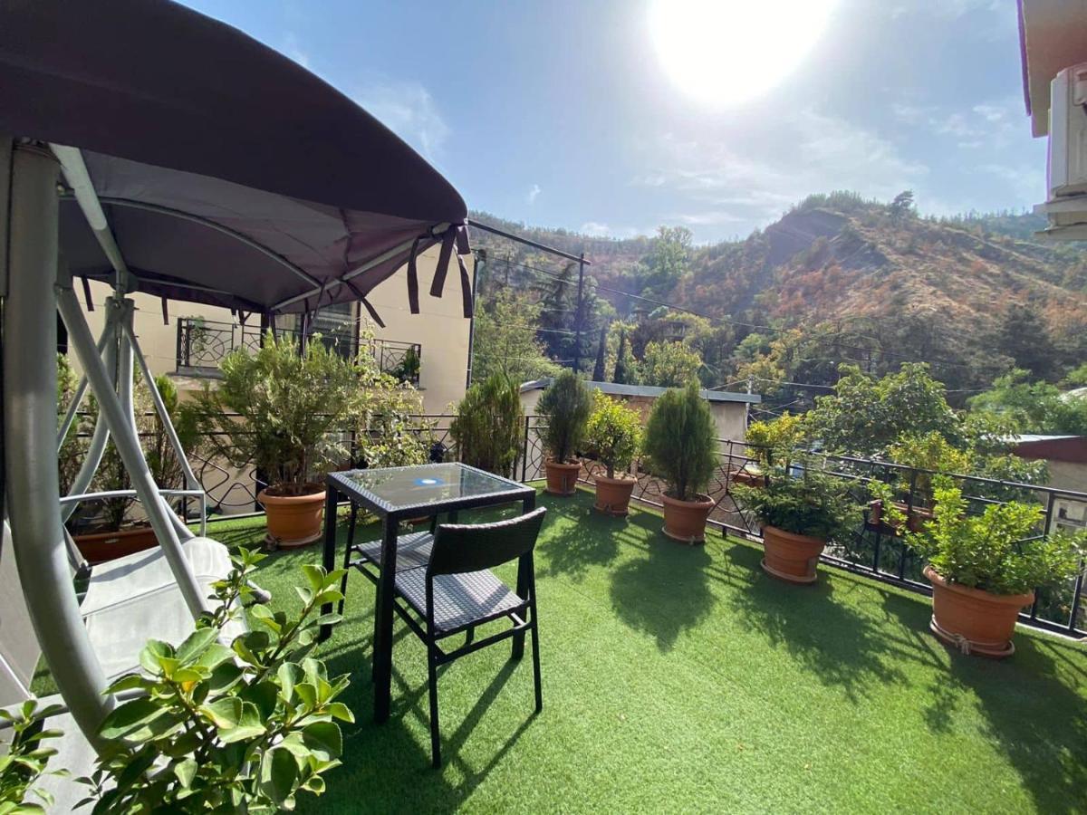 Brand New Apartment With Terrace Tbilisi Esterno foto