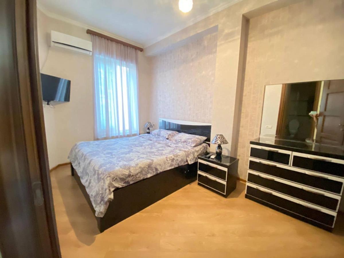 Brand New Apartment With Terrace Tbilisi Esterno foto
