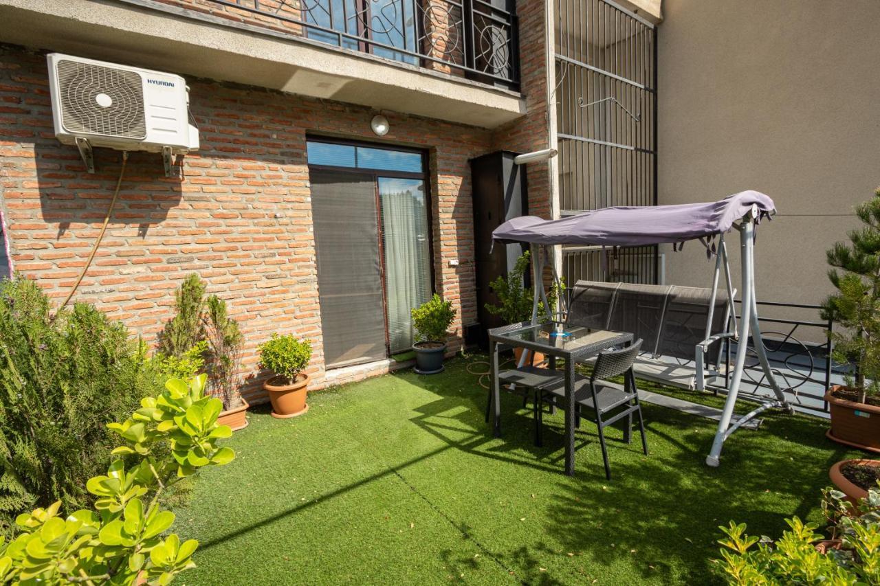 Brand New Apartment With Terrace Tbilisi Esterno foto