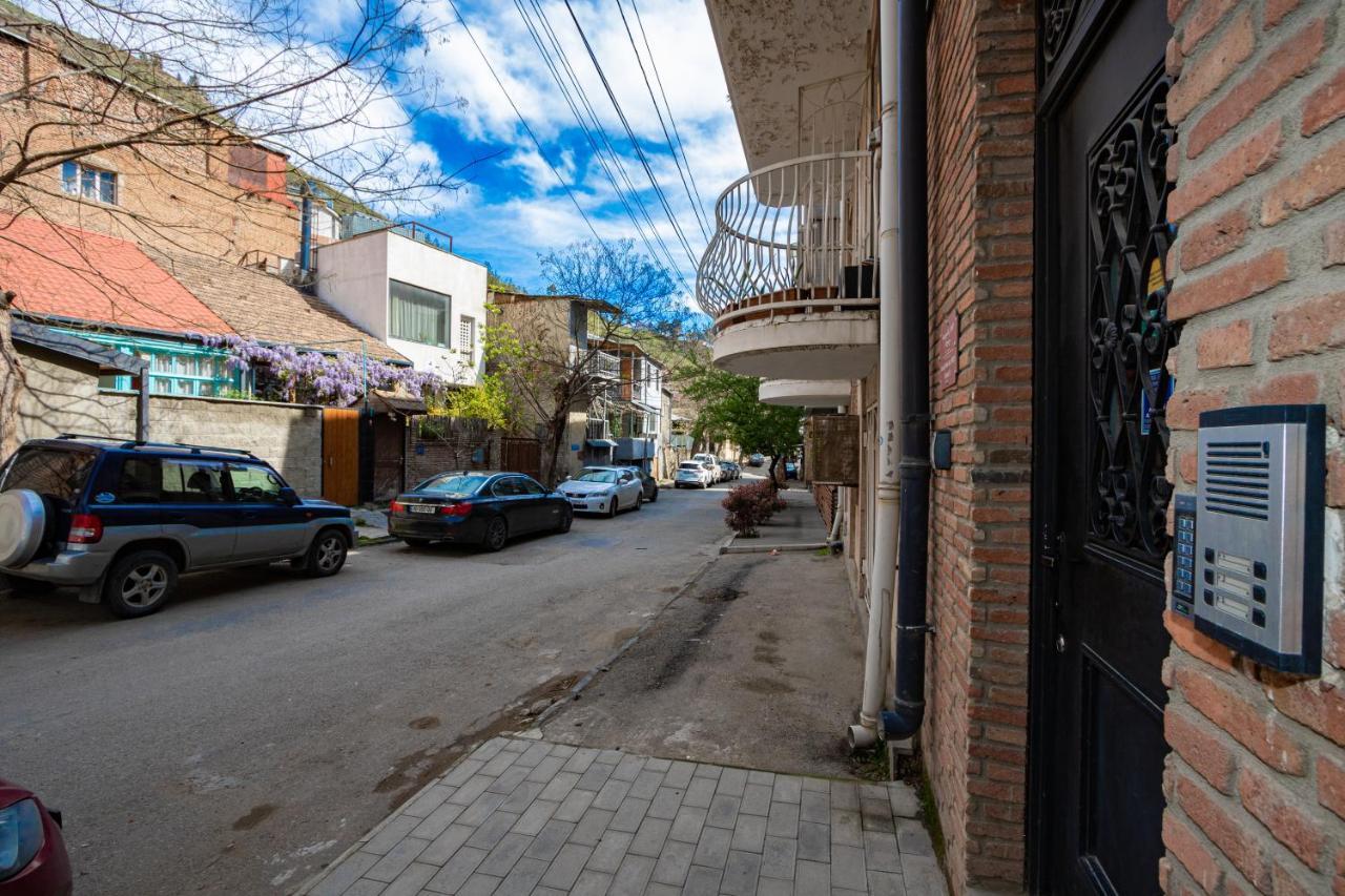 Brand New Apartment With Terrace Tbilisi Esterno foto