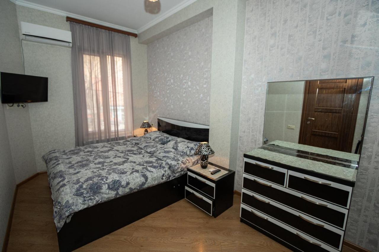 Brand New Apartment With Terrace Tbilisi Esterno foto