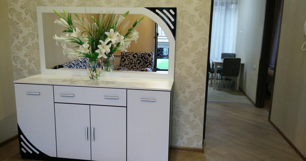 Brand New Apartment With Terrace Tbilisi Esterno foto
